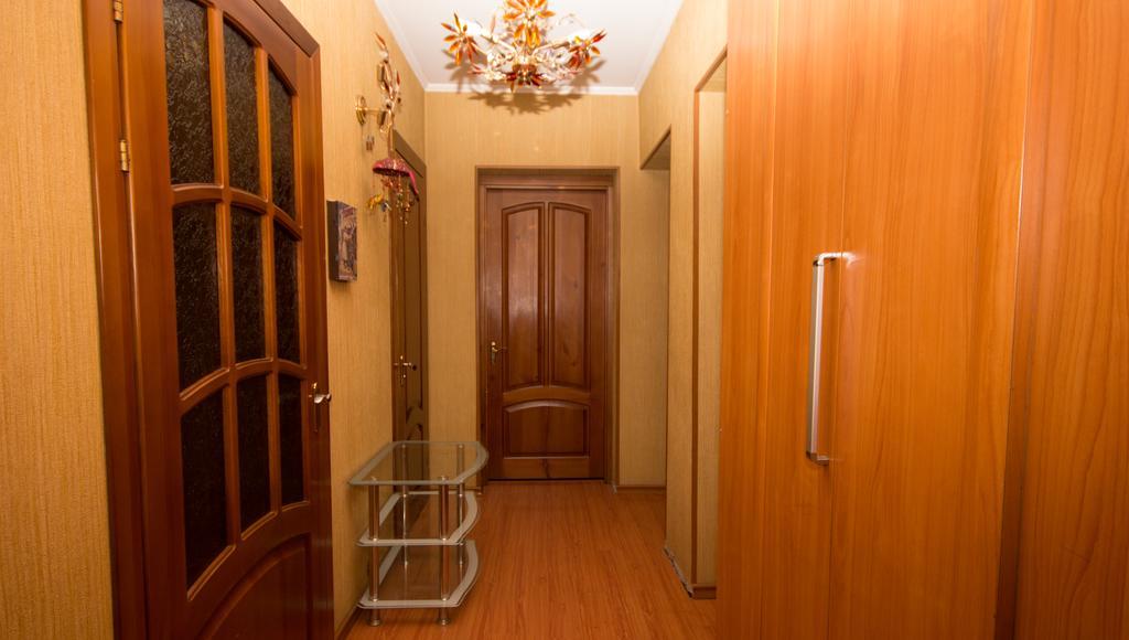 Friends Guest House & Hostel Бишкек Экстерьер фото