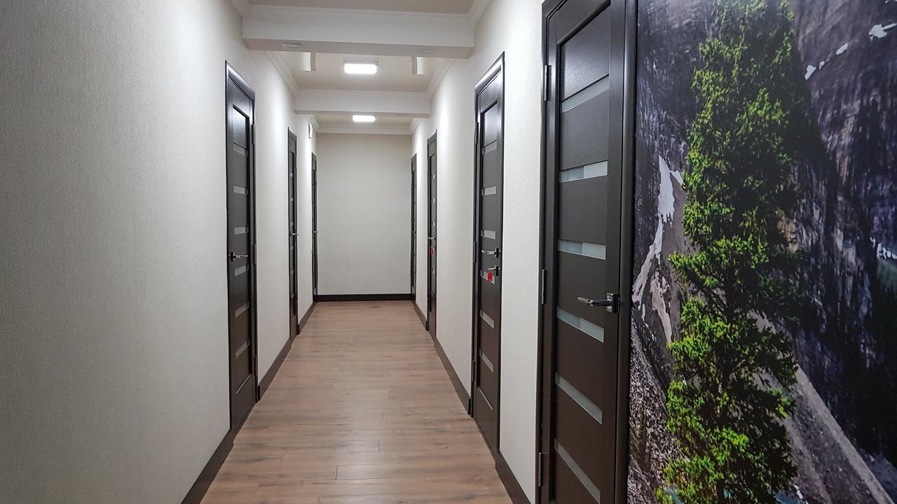 Friends Guest House & Hostel Бишкек Экстерьер фото